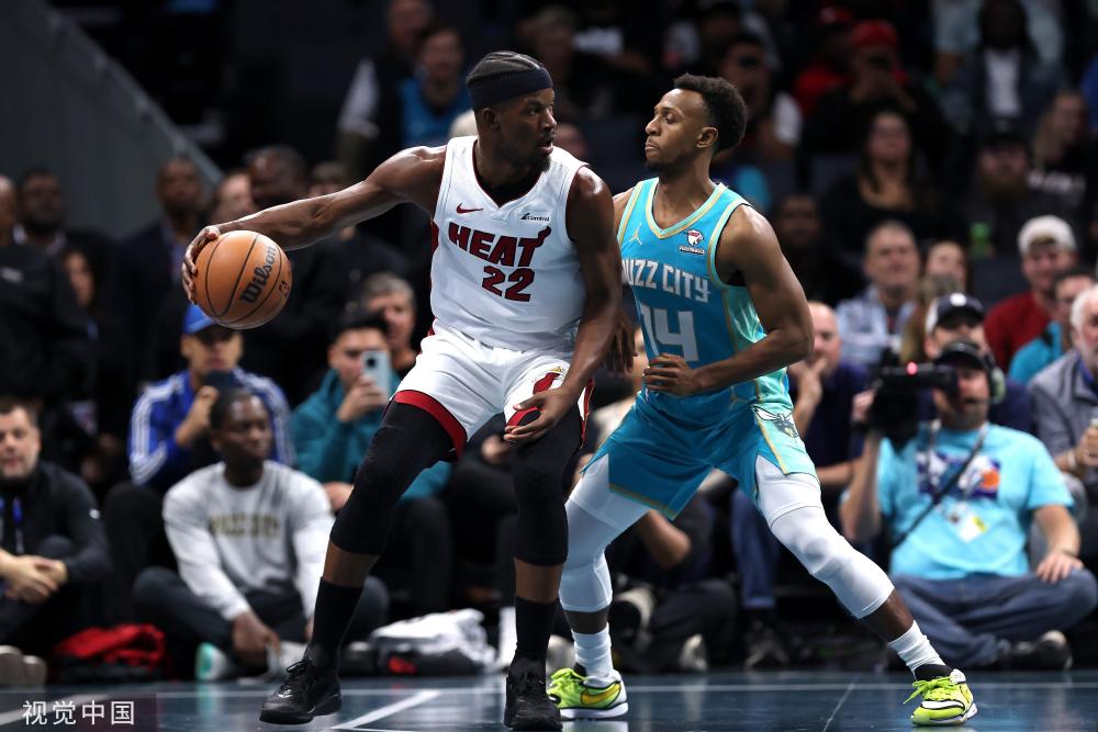 是更大滑坡 是更大滑坡